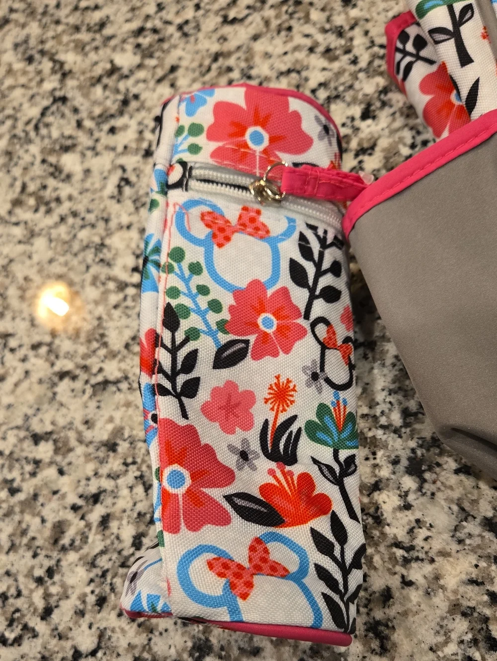 DISNEY BABY MULTI- FUNCTIONAL TRAVEL TOTE DIAPER BAG SET. MINNIE MOUSE FLORAL.